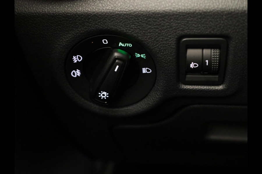 Škoda Fabia 1.0 TSI Business Edition 95pk | Verlengde garantie | Climatronic | Navigatie via App | Verwarmbare voorstoelen | Parkeersensoren voor en achter