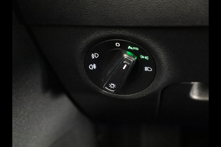 Škoda Karoq 1.0 TSI Business Edition 115 PK | Navigatie | Parkeercamera | Keyless entry |