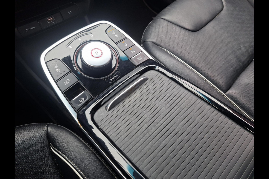 Kia e-Niro ExecutiveLine 64 kWh | SOH: nnb |  Leder | Climate | Stoel&Stuur Verwarming | Memory Seat | Navi | Adaptive CC |