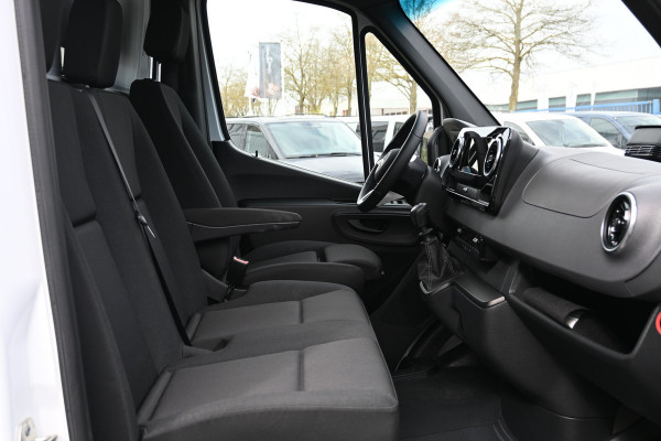 Mercedes-Benz Sprinter 515 CDI L2 Pro Open laadbak 3500 KG trekhaak, Geveerde stoel