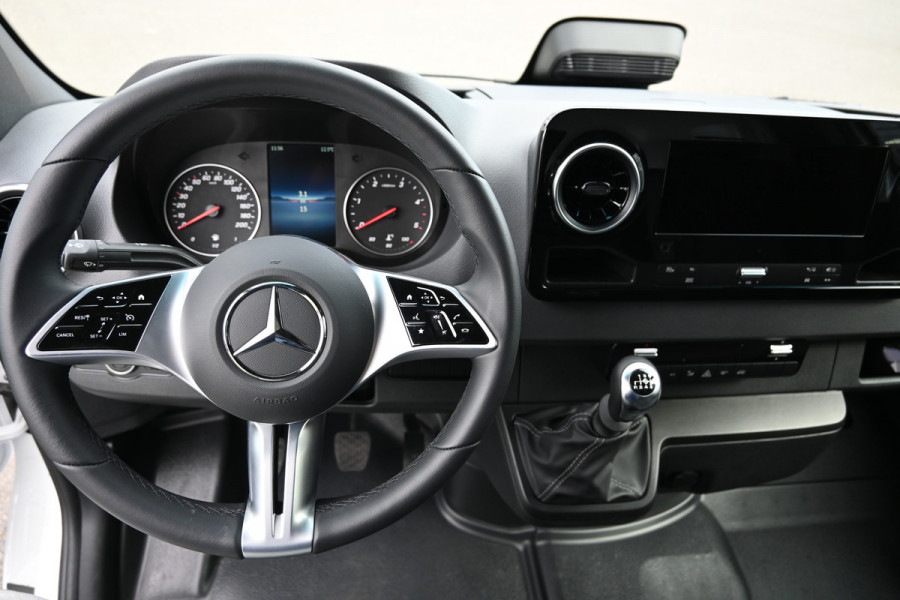 Mercedes-Benz Sprinter 515 CDI L2 Pro Open laadbak 3500 KG trekhaak, Geveerde stoel