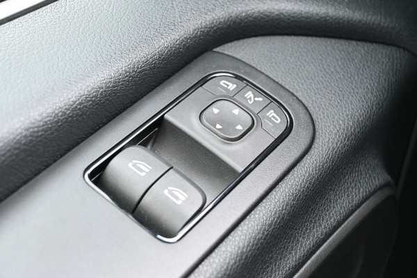 Mercedes-Benz Sprinter 515 CDI L2 Pro Open laadbak 3500 KG trekhaak, Geveerde stoel