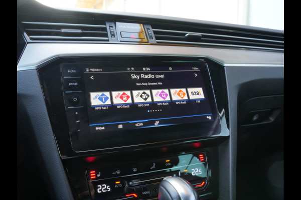 Volkswagen Passat Variant 1.5 TSI R-Line Business + | Achteruitrijcamera | Apple Carplay/Android Auto