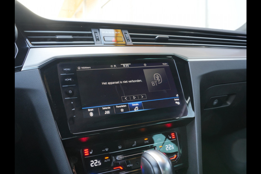 Volkswagen Passat Variant 1.5 TSI R-Line Business + | Achteruitrijcamera | Apple Carplay/Android Auto