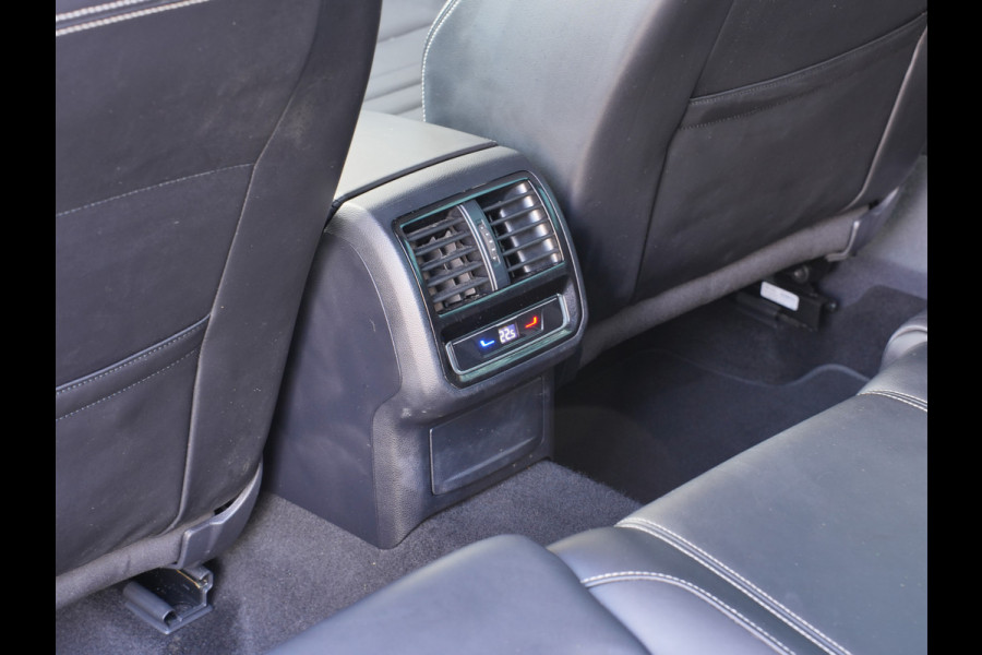 Volkswagen Passat Variant 1.5 TSI R-Line Business + | Achteruitrijcamera | Apple Carplay/Android Auto