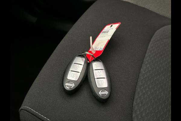 Nissan QASHQAI 1.3 DIG-T Business Edition Carplay Panorama-dak Navigatie 360° Camera Climate-control Cruise