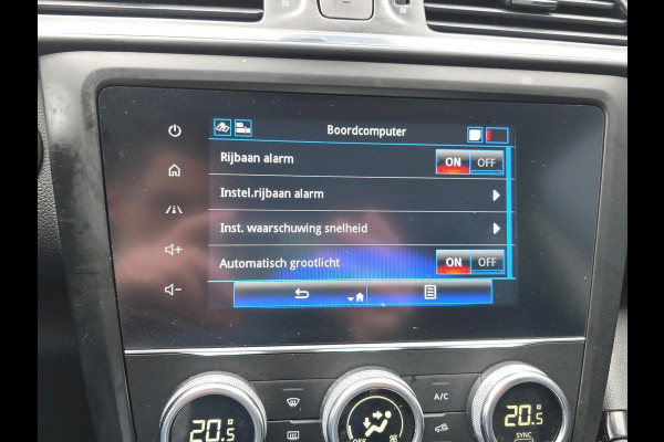 Renault Kadjar 1.3 TCe Limited | Cruisecontrol | Navigatie | Parkeersensoren |