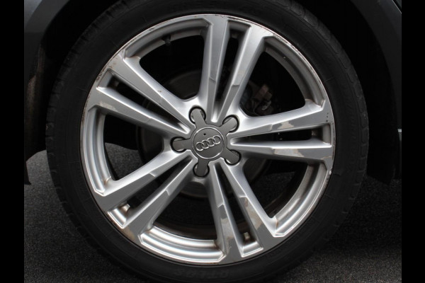 Audi A3 Sportback 1.5 TFSI CNG Automaat S-Line Navigatie Parkeersensoren achter Cruise Control Stoelverwarming 18"Lichtmetalen velgen Ledverlichting Climate Control