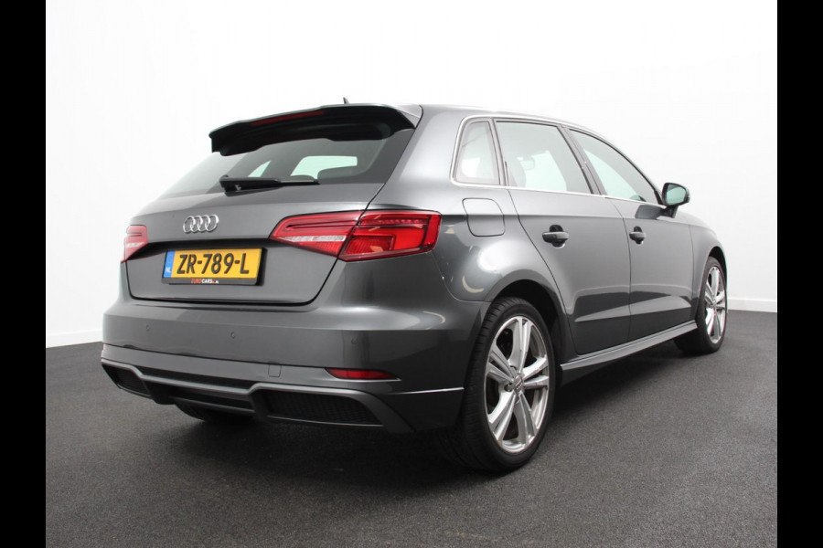 Audi A3 Sportback 1.5 TFSI CNG Automaat S-Line Navigatie Parkeersensoren achter Cruise Control Stoelverwarming 18"Lichtmetalen velgen Ledverlichting Climate Control