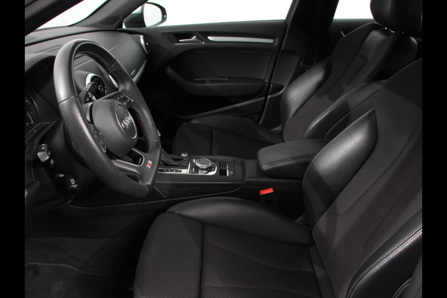 Audi A3 Sportback 1.5 TFSI CNG Automaat S-Line Navigatie Parkeersensoren achter Cruise Control Stoelverwarming 18"Lichtmetalen velgen Ledverlichting Climate Control