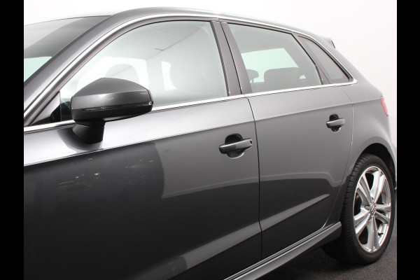 Audi A3 Sportback 1.5 TFSI CNG Automaat S-Line Navigatie Parkeersensoren achter Cruise Control Stoelverwarming 18"Lichtmetalen velgen Ledverlichting Climate Control