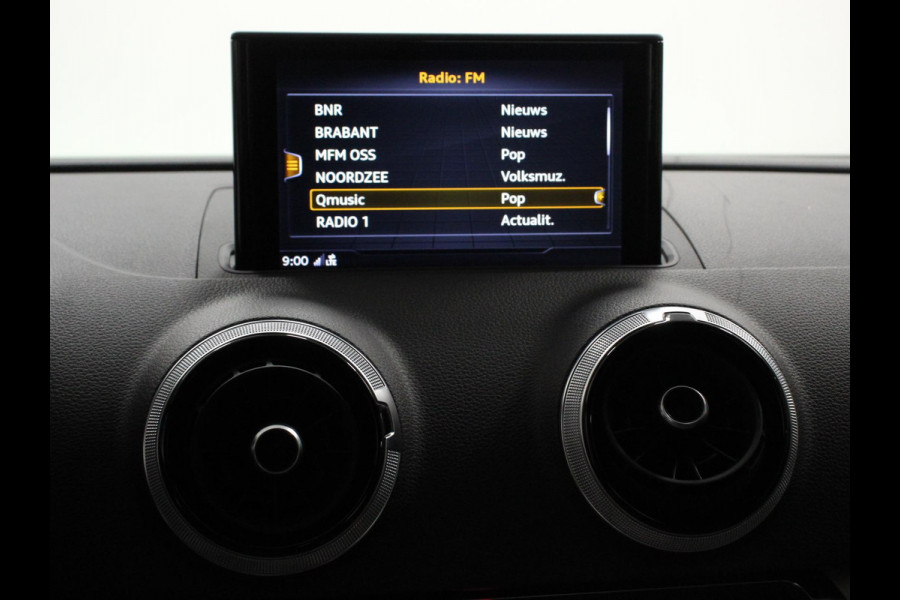 Audi A3 Sportback 1.5 TFSI CNG Automaat S-Line Navigatie Parkeersensoren achter Cruise Control Stoelverwarming 18"Lichtmetalen velgen Ledverlichting Climate Control