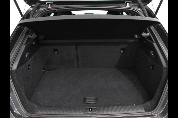 Audi A3 Sportback 1.5 TFSI CNG Automaat S-Line Navigatie Parkeersensoren achter Cruise Control Stoelverwarming 18"Lichtmetalen velgen Ledverlichting Climate Control