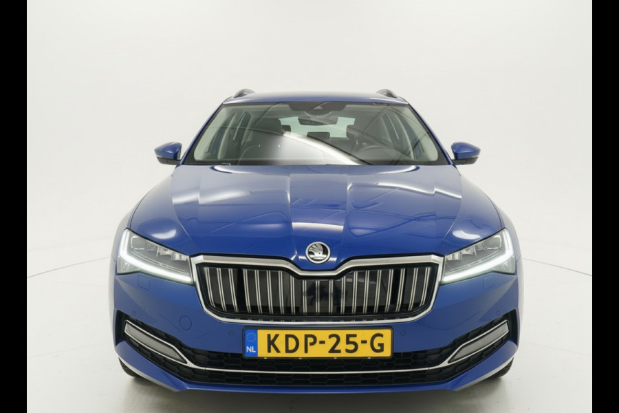 Škoda Superb Combi iV 218PK DSG HYBRID BUSINESS TREKHAAK/NAVI/CANTON-AUDIO