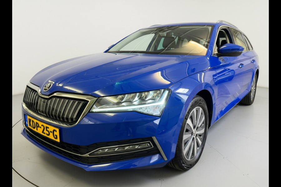 Škoda Superb Combi iV 218PK DSG HYBRID BUSINESS TREKHAAK/NAVI/CANTON-AUDIO