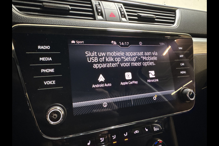 Škoda Superb Combi iV 218PK DSG HYBRID BUSINESS TREKHAAK/NAVI/CANTON-AUDIO