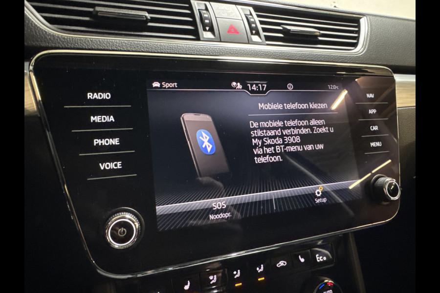 Škoda Superb Combi iV 218PK DSG HYBRID BUSINESS TREKHAAK/NAVI/CANTON-AUDIO