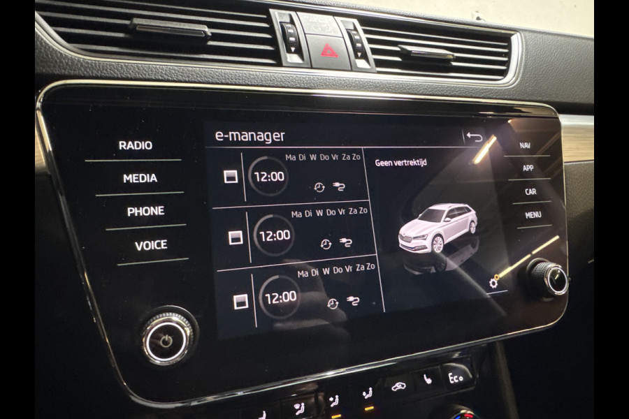 Škoda Superb Combi iV 218PK DSG HYBRID BUSINESS TREKHAAK/NAVI/CANTON-AUDIO