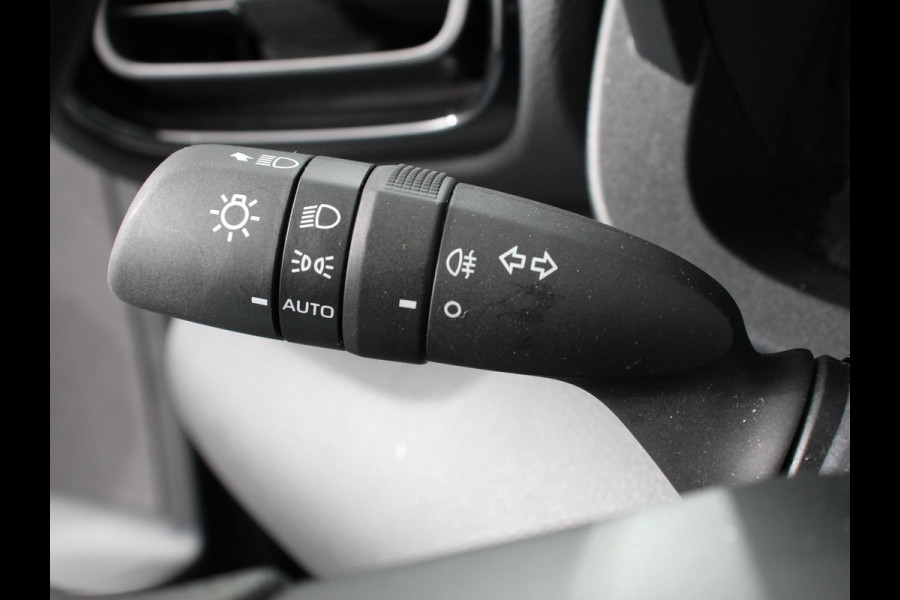 Mazda 2 Hybrid 1.5 Automaat Prime-line Airco Adaptieve cruise control Achteruitrijcamera Lane assist Radio Navigatie Apple Carplay/Android auto