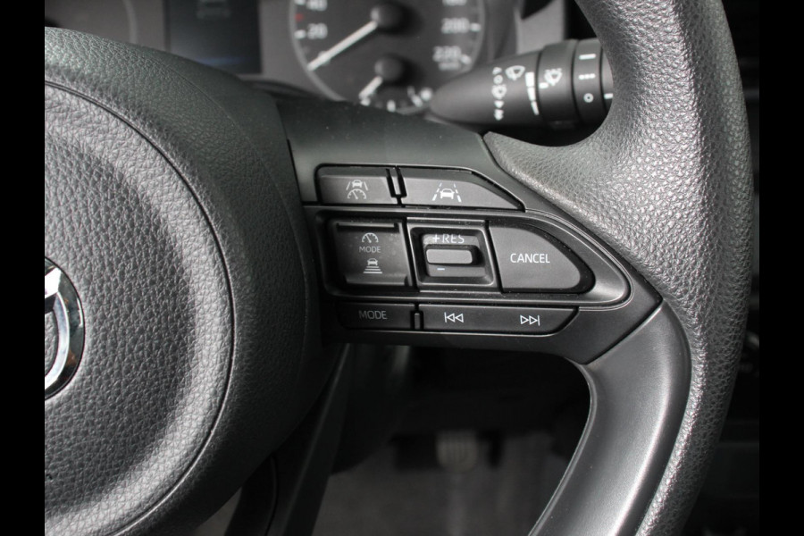 Mazda 2 Hybrid 1.5 Automaat Prime-line Airco Adaptieve cruise control Achteruitrijcamera Lane assist Radio Navigatie Apple Carplay/Android auto