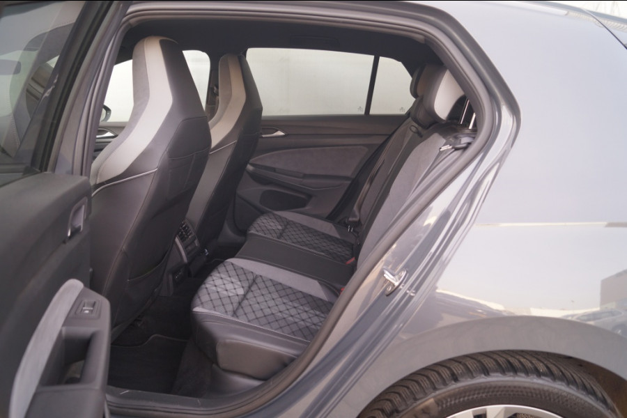 Volkswagen Golf 1.5 eTSI 130pk DSG R-Line -LED-ECC-NAVI-