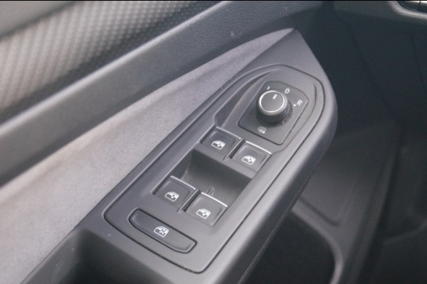 Volkswagen Golf 1.5 eTSI 130pk DSG R-Line -LED-ECC-NAVI-