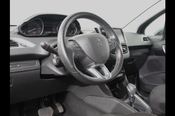Peugeot 208 1.2 PureTech 110pk Automaat Allure Cruise control Parkeersensoren achter LED Navigatie Climate Control Extra Getint glas Lichtmetalen Velgen