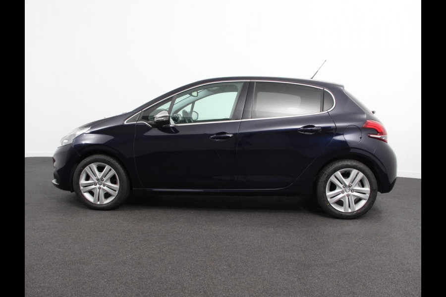 Peugeot 208 1.2 PureTech 110pk Automaat Allure Cruise control Parkeersensoren achter LED Navigatie Climate Control Extra Getint glas Lichtmetalen Velgen