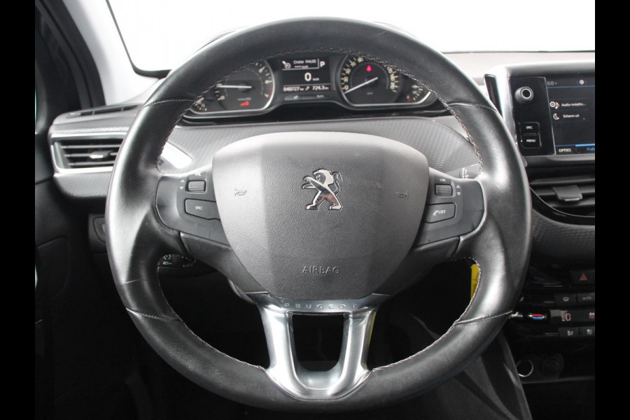 Peugeot 208 1.2 PureTech 110pk Automaat Allure Cruise control Parkeersensoren achter LED Navigatie Climate Control Extra Getint glas Lichtmetalen Velgen