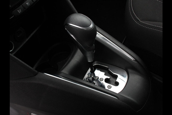 Peugeot 208 1.2 PureTech 110pk Automaat Allure Cruise control Parkeersensoren achter LED Navigatie Climate Control Extra Getint glas Lichtmetalen Velgen