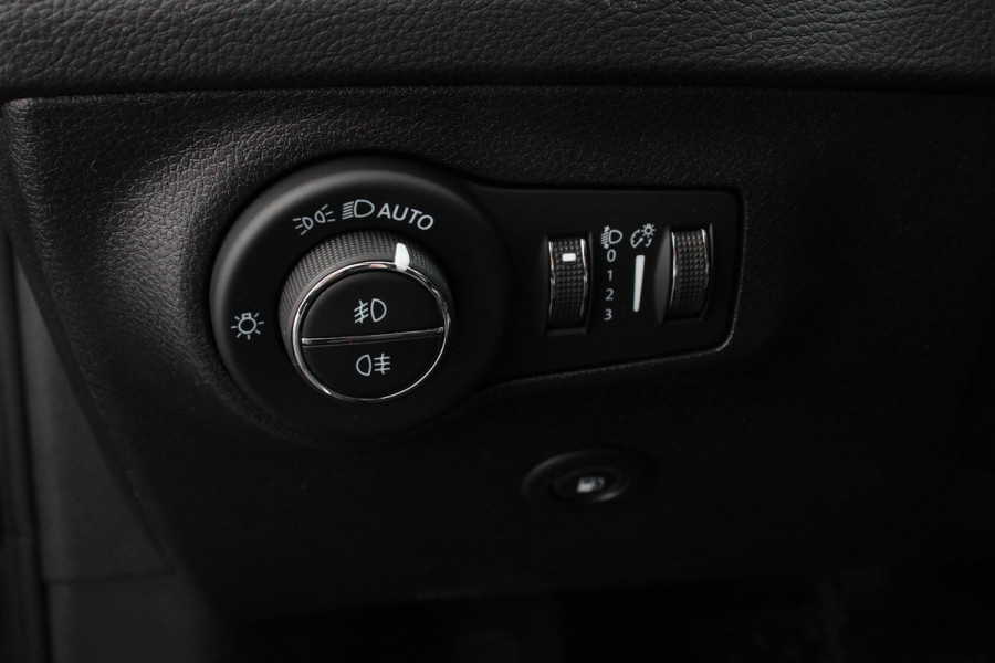 Jeep Compass 4xe 240 Plug-in Hybrid S Navigatie Apple Carplay/Android auto Climate Control Parkeersensoren Camera Elektrisch verstelbare bestuurderstoel Xenon koplampen Stoelverwarming Elektrische achterklep | Afneembare trekhaak