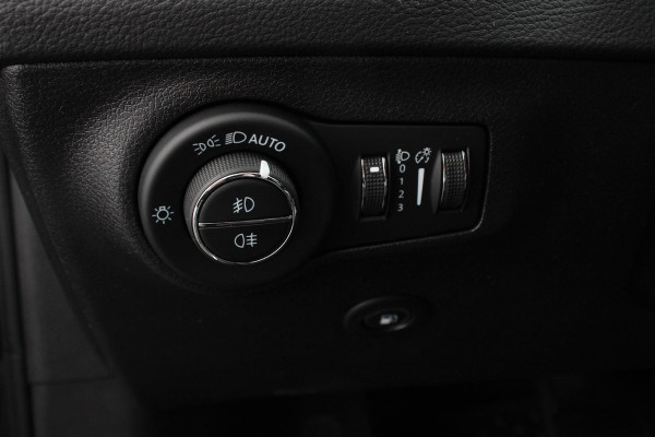 Jeep Compass 4xe 240 Plug-in Hybrid S Navigatie Apple Carplay/Android auto Climate Control Parkeersensoren Camera Elektrisch verstelbare bestuurderstoel Xenon koplampen Stoelverwarming Elektrische achterklep | Afneembare trekhaak