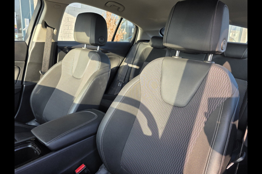 Opel Insignia Grand Sport 1.5 Turbo Business Executive Automaat – Parkeersensor - Navi – Luxe - Nap –