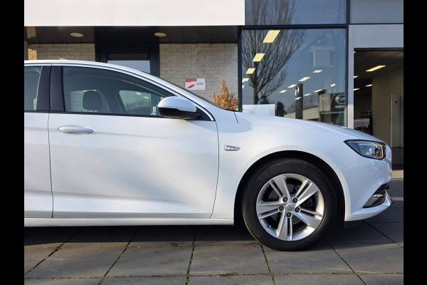 Opel Insignia Grand Sport 1.5 Turbo Business Executive Automaat – Parkeersensor - Navi – Luxe - Nap –