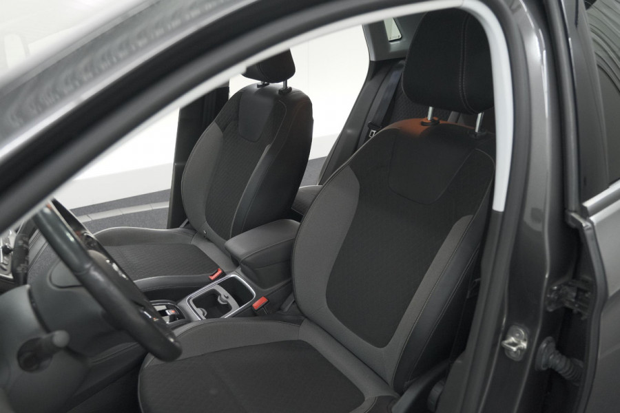 Opel Grandland X Turbo 130 EAT8 Innovation | Trekhaak | Dodehoekdetectie | Apple Carplay | Pack Winter