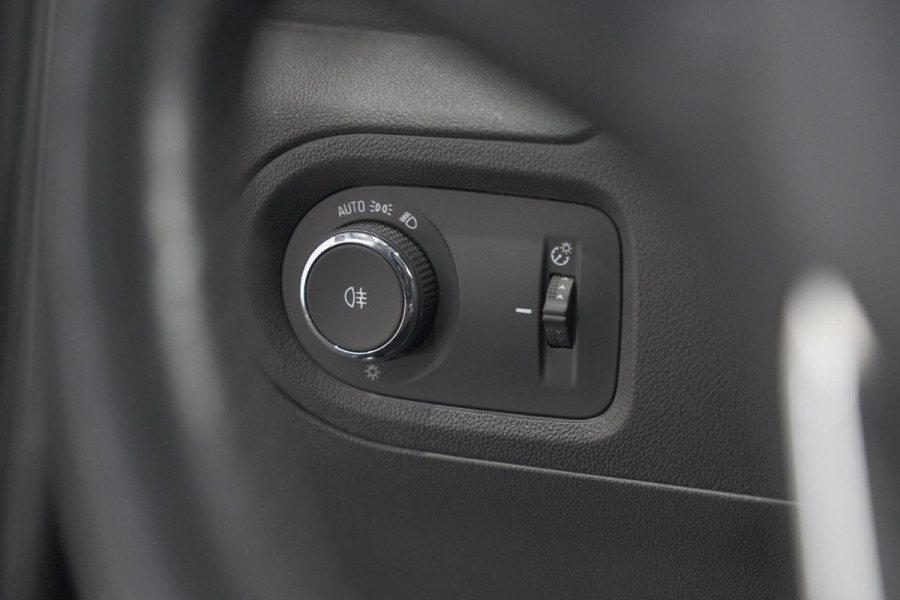 Opel Grandland X Turbo 130 EAT8 Innovation | Trekhaak | Dodehoekdetectie | Apple Carplay | Pack Winter