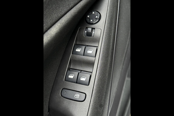 Opel Crossland 1.2 Edition - Apple CarPlay / Navigatie I Airco I PDC I LED I Dealer onderhouden