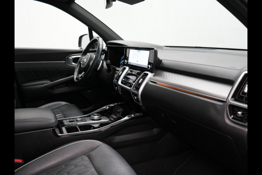 Kia Sorento 1.6 T-GDI 4WD ExecutiveLine PHEV 265pk Dealer O.H. | Trekhaak Afn. | Panodak | Adaptive Cruise | Head Up | Luxe Lederen Comfortstoelen Memory & Ventilatie | 360 Camera | Bose Sound | Stoelen & Stuur Verwarmd | Blis | Keyless | Plug In Hybrid