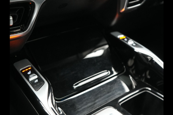 Kia Sorento 1.6 T-GDI 4WD ExecutiveLine PHEV 265pk Dealer O.H. | Trekhaak Afn. | Panodak | Adaptive Cruise | Head Up | Luxe Lederen Comfortstoelen Memory & Ventilatie | 360 Camera | Bose Sound | Stoelen & Stuur Verwarmd | Blis | Keyless | Plug In Hybrid