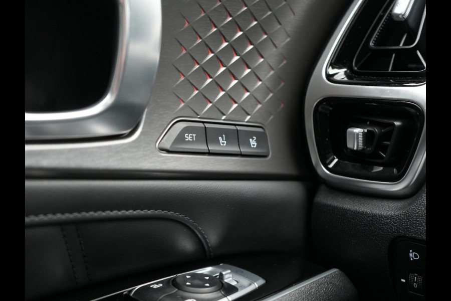 Kia Sorento 1.6 T-GDI 4WD ExecutiveLine PHEV 265pk Dealer O.H. | Trekhaak Afn. | Panodak | Adaptive Cruise | Head Up | Luxe Lederen Comfortstoelen Memory & Ventilatie | 360 Camera | Bose Sound | Stoelen & Stuur Verwarmd | Blis | Keyless | Plug In Hybrid