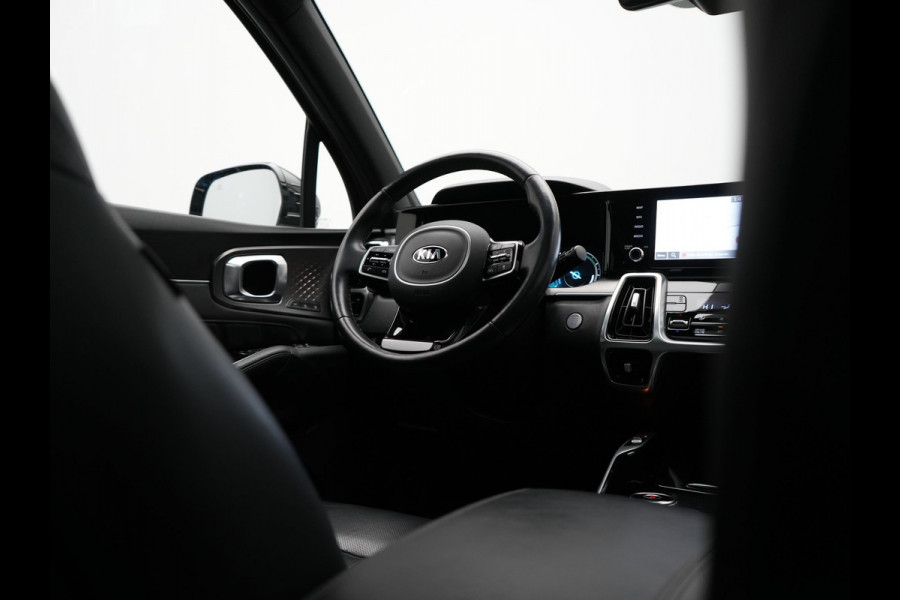 Kia Sorento 1.6 T-GDI 4WD ExecutiveLine PHEV 265pk Dealer O.H. | Trekhaak Afn. | Panodak | Adaptive Cruise | Head Up | Luxe Lederen Comfortstoelen Memory & Ventilatie | 360 Camera | Bose Sound | Stoelen & Stuur Verwarmd | Blis | Keyless | Plug In Hybrid