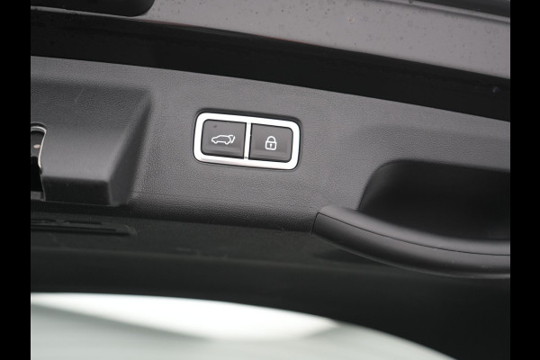 Kia Sorento 1.6 T-GDI 4WD ExecutiveLine PHEV 265pk Dealer O.H. | Trekhaak Afn. | Panodak | Adaptive Cruise | Head Up | Luxe Lederen Comfortstoelen Memory & Ventilatie | 360 Camera | Bose Sound | Stoelen & Stuur Verwarmd | Blis | Keyless | Plug In Hybrid