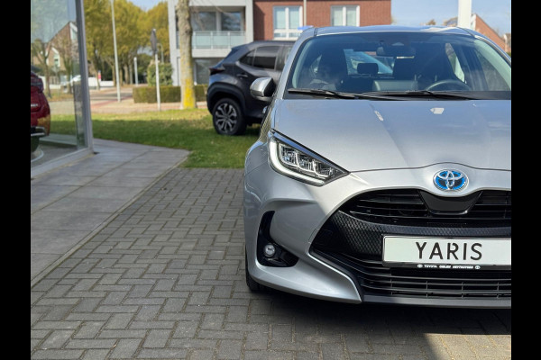 Toyota Yaris 1.5 Hybrid Dynamic | Lichtmetalen velgen, LED, Keyless, Startknop, Licht + Regensensor, Apple CarPlay/Android Auto