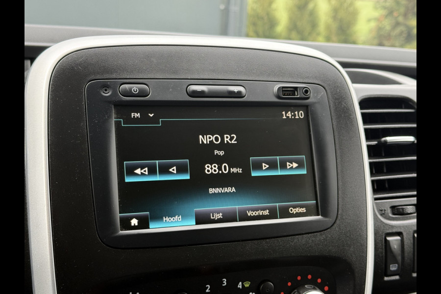 Renault Trafic 1.6 dCi / L1H1 / 1e EIG. / INRICHTING / TREKHAAK / AIRCO / CRUISE / LED / NAVI / 3-ZITS