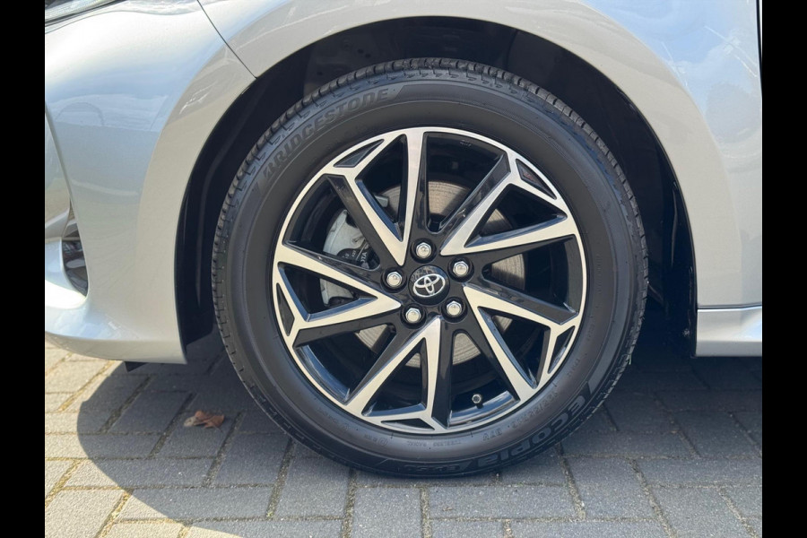 Toyota Yaris 1.5 Hybrid Dynamic | Lichtmetalen velgen, LED, Keyless, Startknop, Licht + Regensensor, Apple CarPlay/Android Auto
