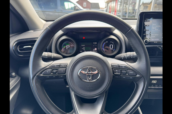 Toyota Yaris 1.5 Hybrid Dynamic | Lichtmetalen velgen, LED, Keyless, Startknop, Licht + Regensensor, Apple CarPlay/Android Auto