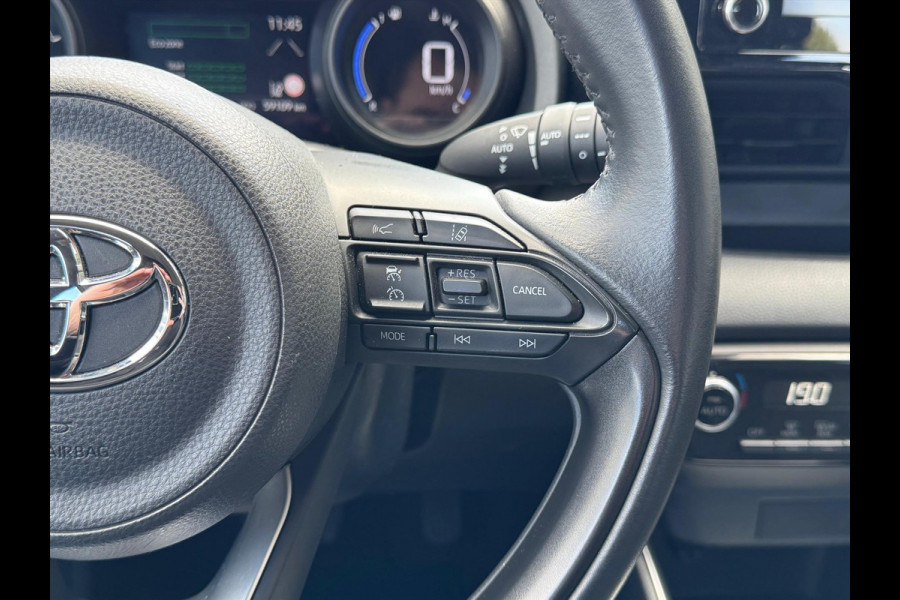 Toyota Yaris 1.5 Hybrid Dynamic | Lichtmetalen velgen, LED, Keyless, Startknop, Licht + Regensensor, Apple CarPlay/Android Auto