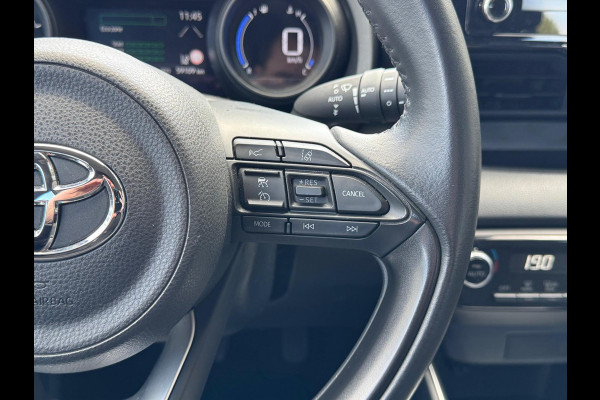 Toyota Yaris 1.5 Hybrid Dynamic | Lichtmetalen velgen, LED, Keyless, Startknop, Licht + Regensensor, Apple CarPlay/Android Auto
