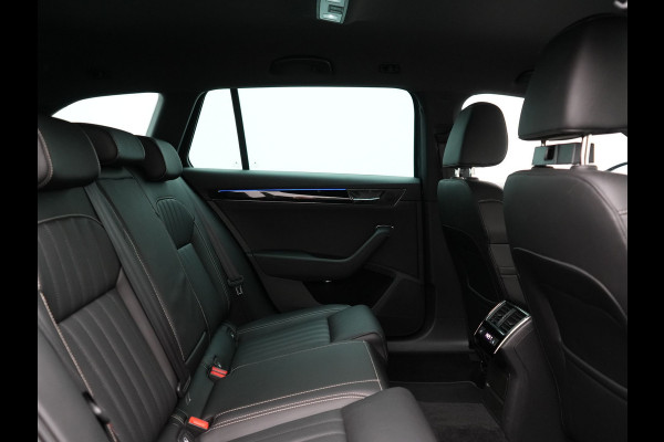 Škoda Superb Combi 1.4 TSI iV Laurin & Klement PHEV 218pk Dealer O.H. | Adaptive Cruise | 360 Camera | Canton Audio | Lederen Comfortstoelen Memory & Massage & Ventilatie | Sfeerverlichting | Stoelen & Stuur Verwarmd | Apple Carplay | Blis | Keyless | Plug In Hybrid |