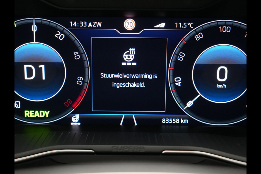 Škoda Superb Combi 1.4 TSI iV Laurin & Klement PHEV 218pk Dealer O.H. | Adaptive Cruise | 360 Camera | Canton Audio | Lederen Comfortstoelen Memory & Massage & Ventilatie | Sfeerverlichting | Stoelen & Stuur Verwarmd | Apple Carplay | Blis | Keyless | Plug In Hybrid |